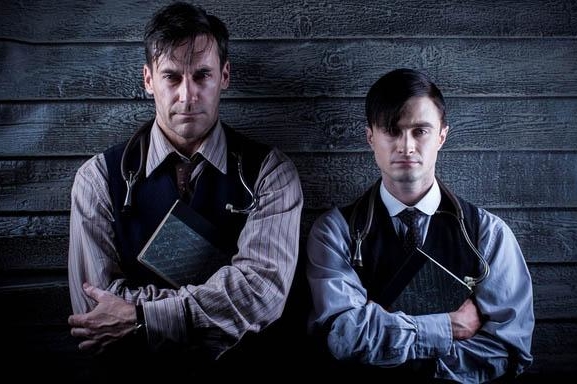 Radcliffe (Harry Potter) y  Hamm (Mad Men) juntos en la serie " A Young Doctor's Notebook"