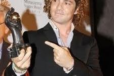 David Bisbal gana el premio Naranja